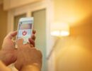 Smart Devices Protect Your Home During Power Outages & Surges 智能设备在断电和电涌期间保护您的家